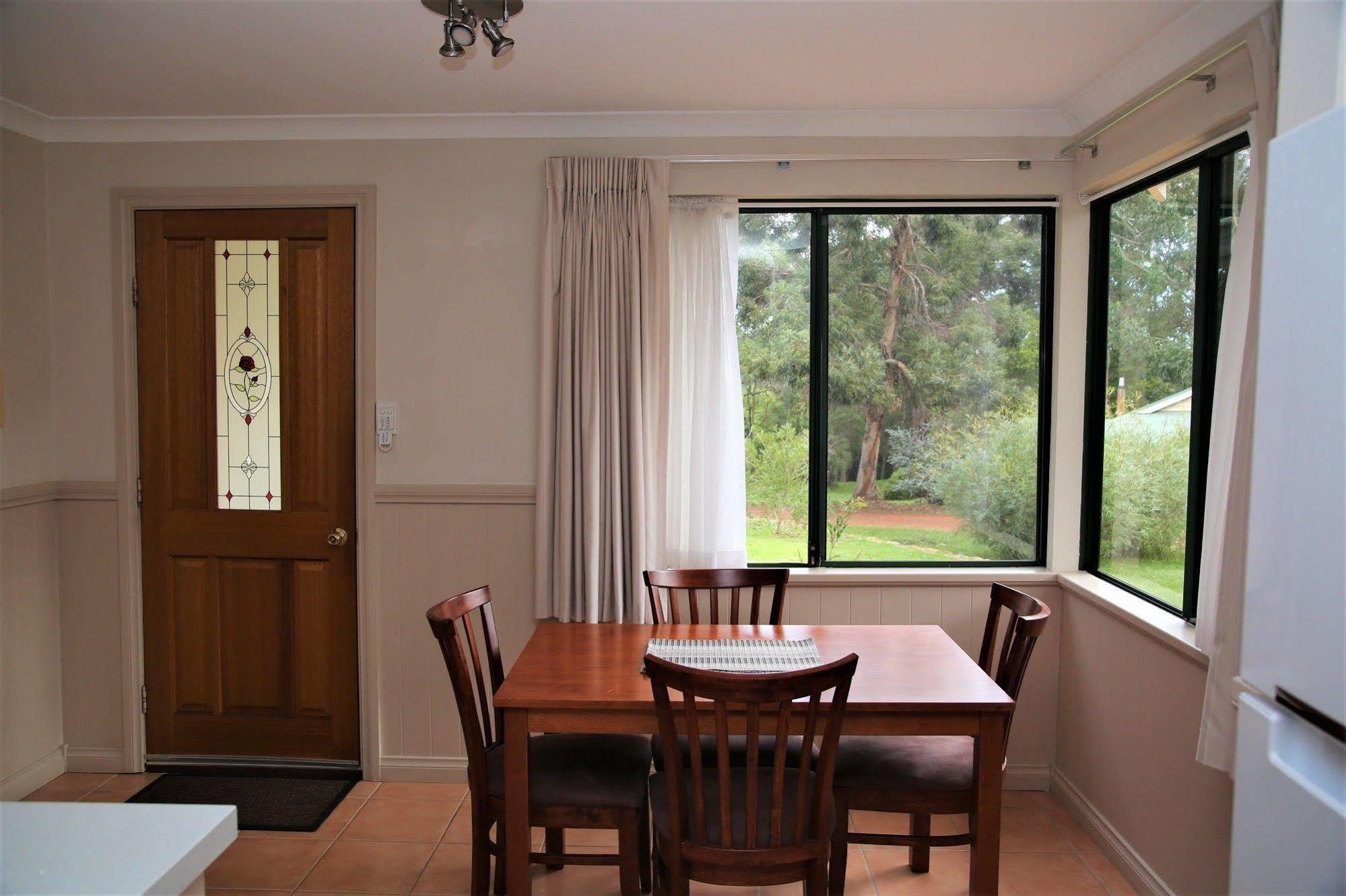 Bushy Lake Chalets Margaret River Exterior foto